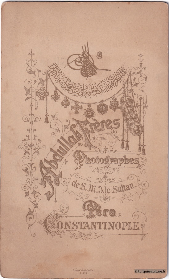 Abdullah, haut gradé avec médailles, verso