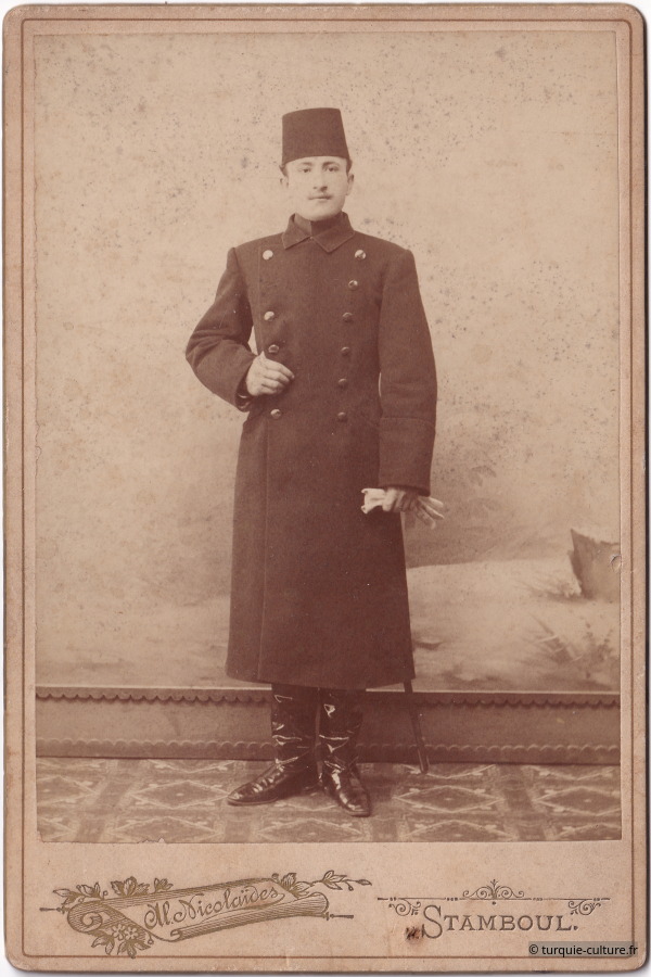 Nicolaides, militaire