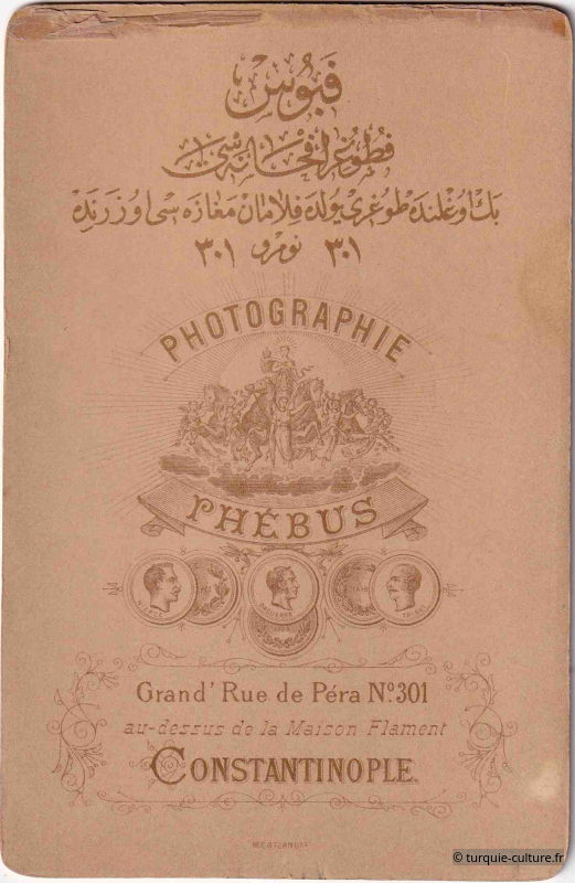 Phebus, jeune femme au buste