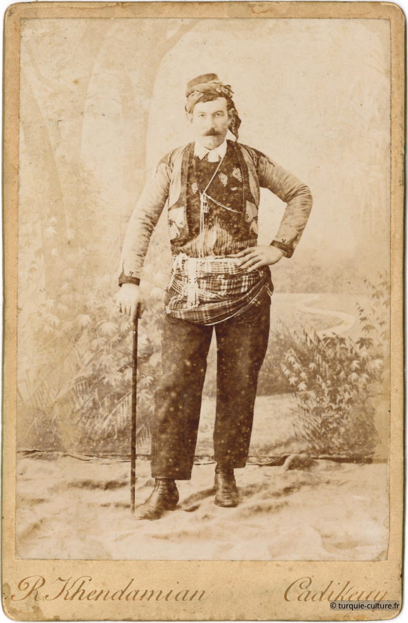Khendamian, Homme