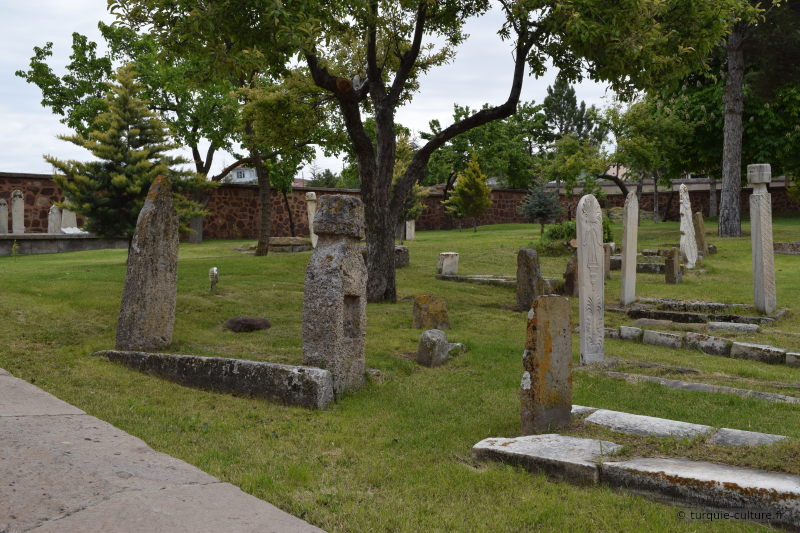 Hacibektas, cimetière