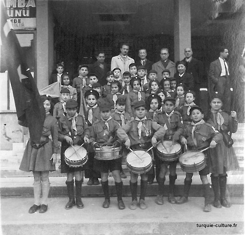 scouts-turcs-1953-02-14-1.jpg