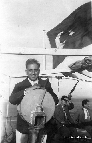 portrait-bateau-drapeau-1934-07-24-1.jpg portrait-bateau-drapeau-1934-07-24-1.jpg