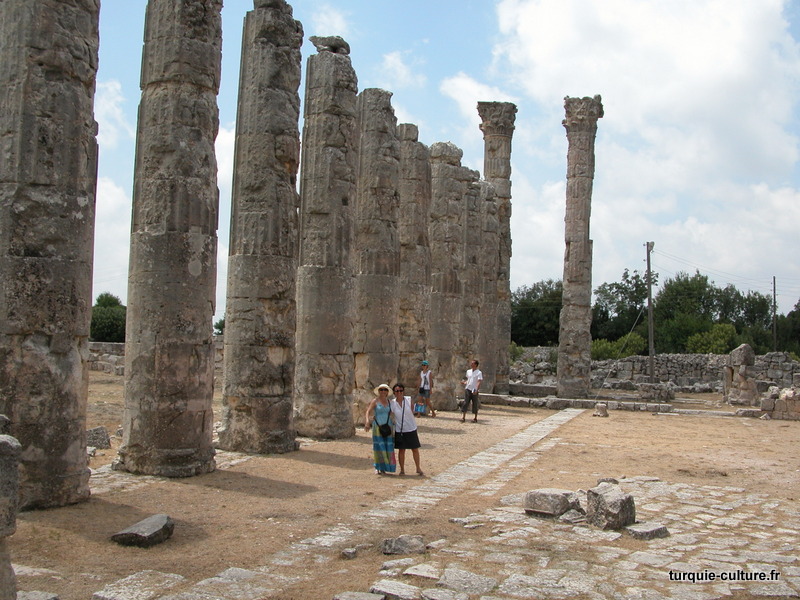 Uzubcaburç, temple de Zeus